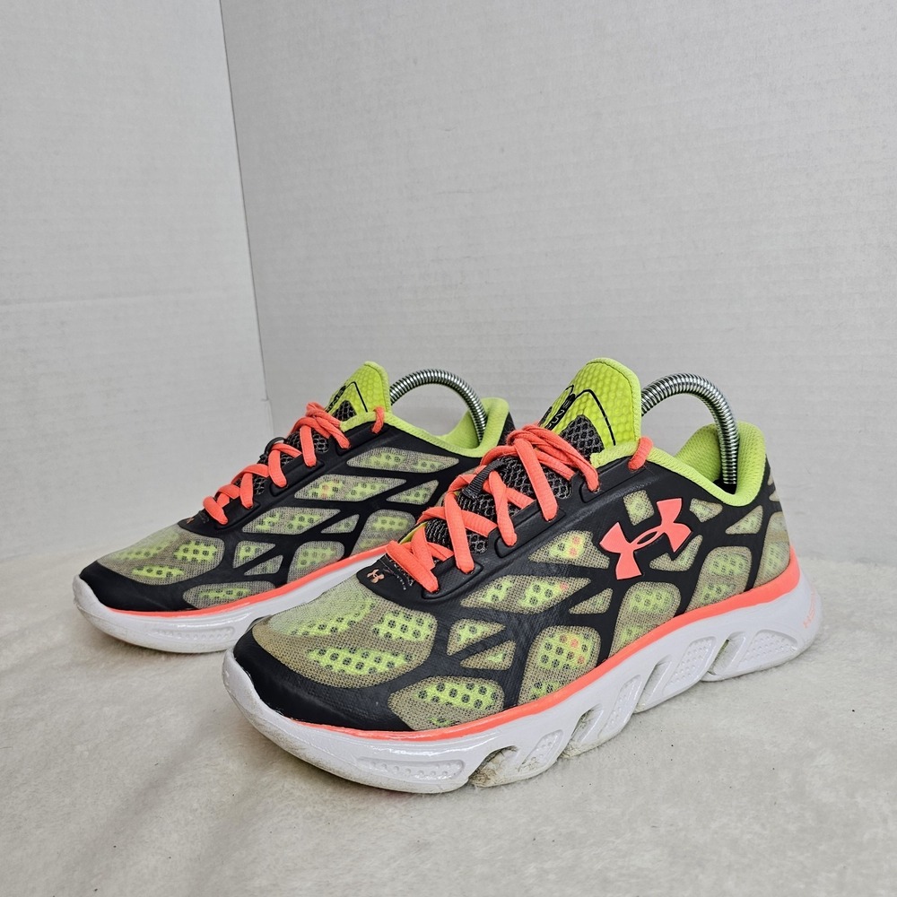 Under Armor Spine Running Shoe Women's Size 7.5